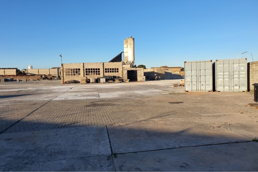 To Let commercial Property for Rent in Perseverance Industrial Eastern Cape